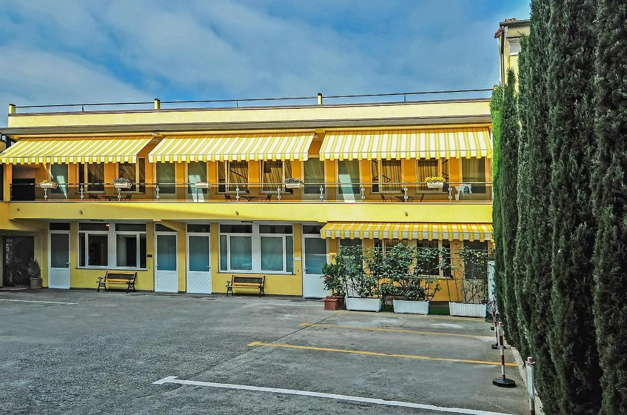 B&B Ai Cipressi Lucca 3*,  Italy
