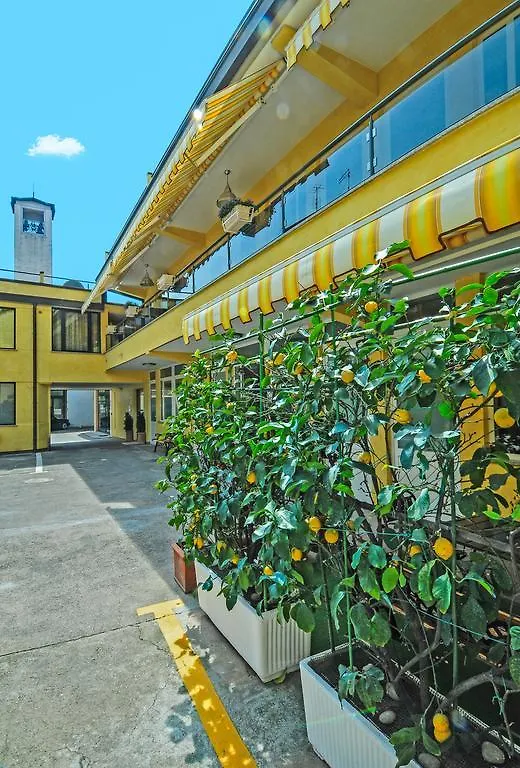 *** Bed & Breakfast B&B Ai Cipressi Lucca Italy