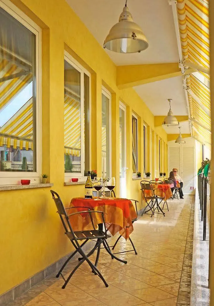 *** Bed & Breakfast B&B Ai Cipressi Lucca Italy