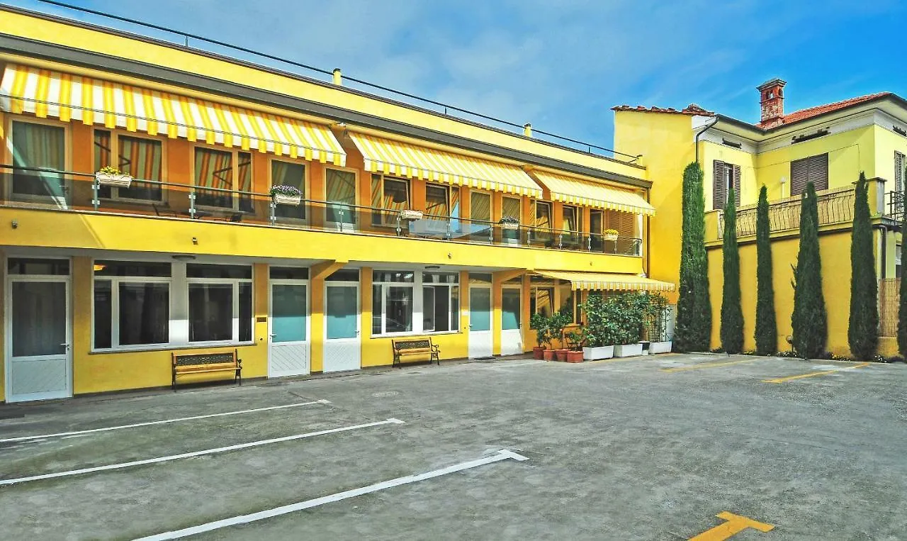 *** Bed & Breakfast B&B Ai Cipressi Lucca Itálie